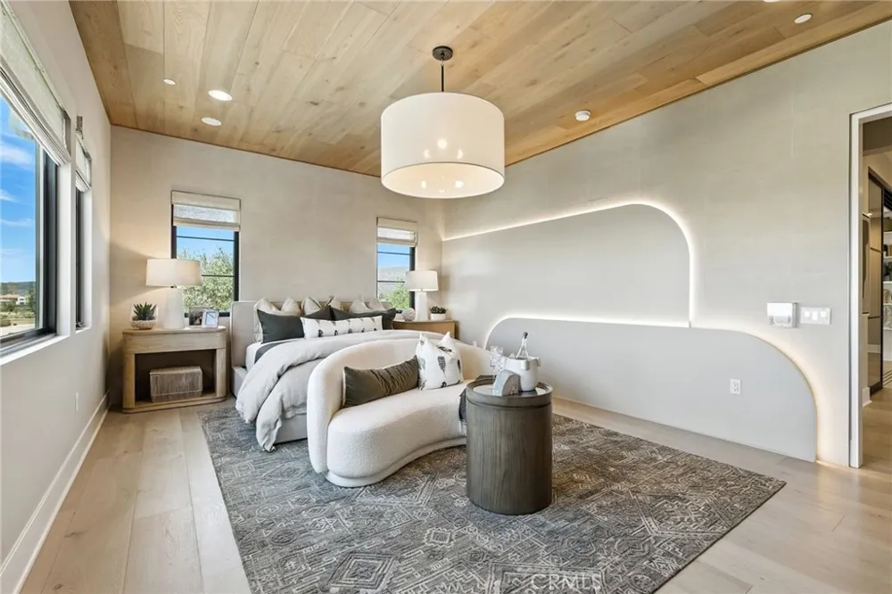 441 Narcissus Irvine, CA 92602