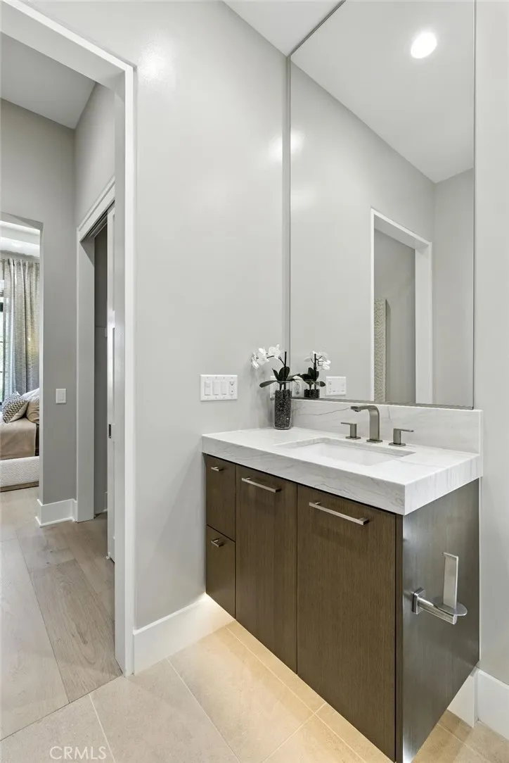 441 Narcissus Irvine, CA 92602