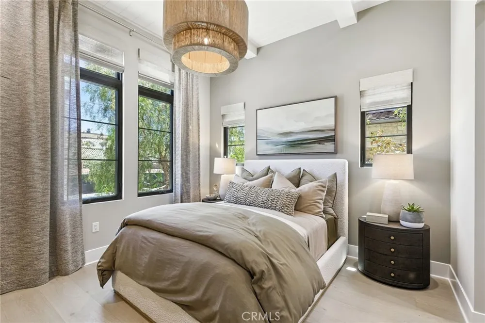 441 Narcissus Irvine, CA 92602