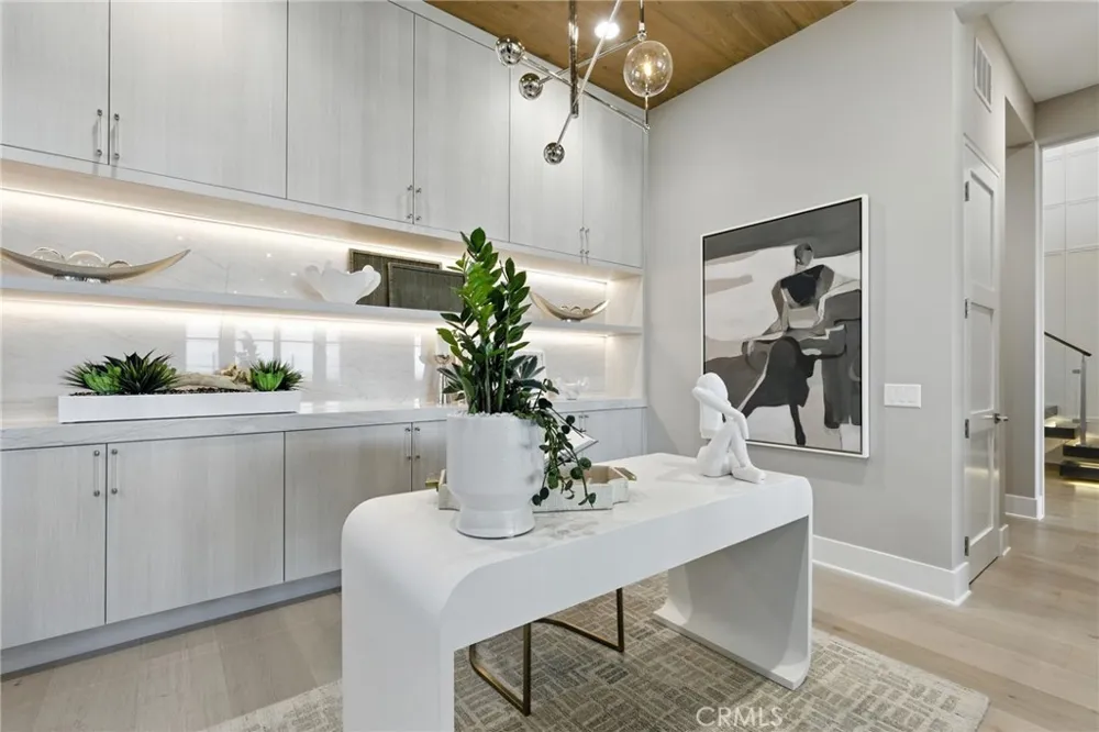 441 Narcissus Irvine, CA 92602
