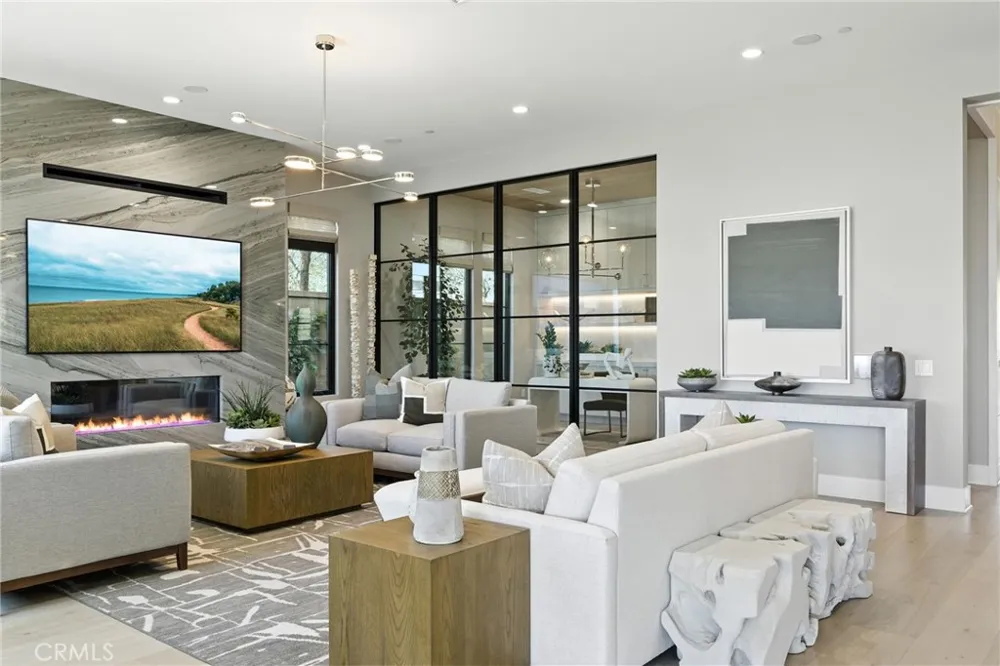 441 Narcissus Irvine, CA 92602