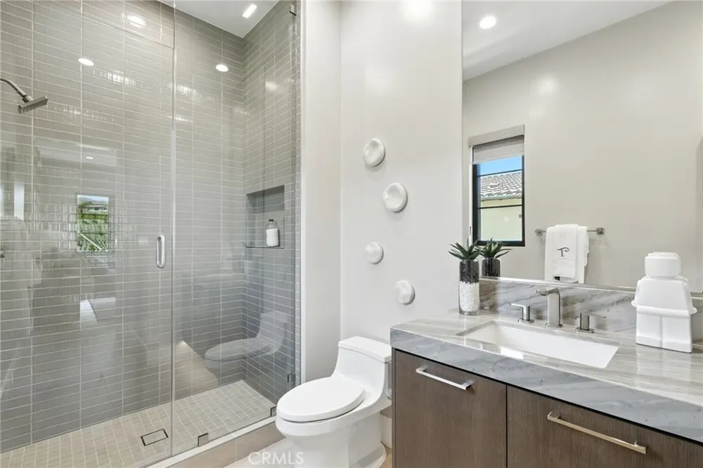 441 Narcissus Irvine, CA 92602