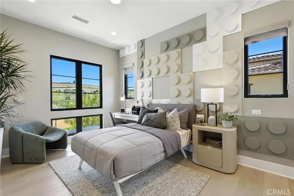 441 Narcissus Irvine, CA 92602