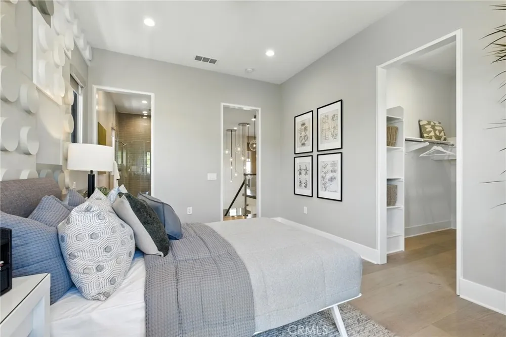 441 Narcissus Irvine, CA 92602