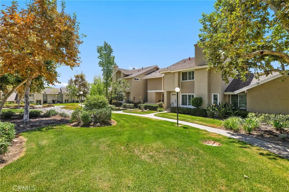 21114 Via Canon #11 Yorba Linda, CA 92887