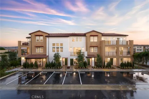 465 Paradiso Place