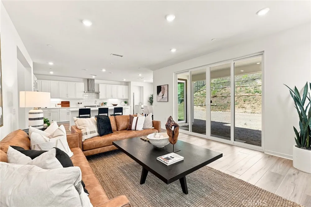 16062 Butterfly Drive Fontana, CA 92336