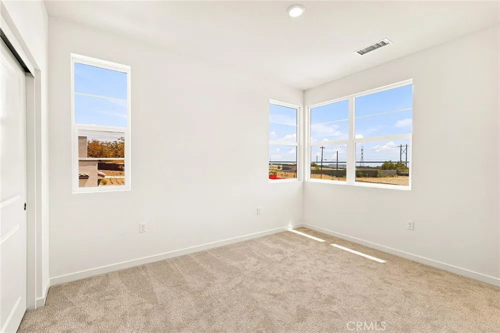 16062 Butterfly Drive Fontana, CA 92336