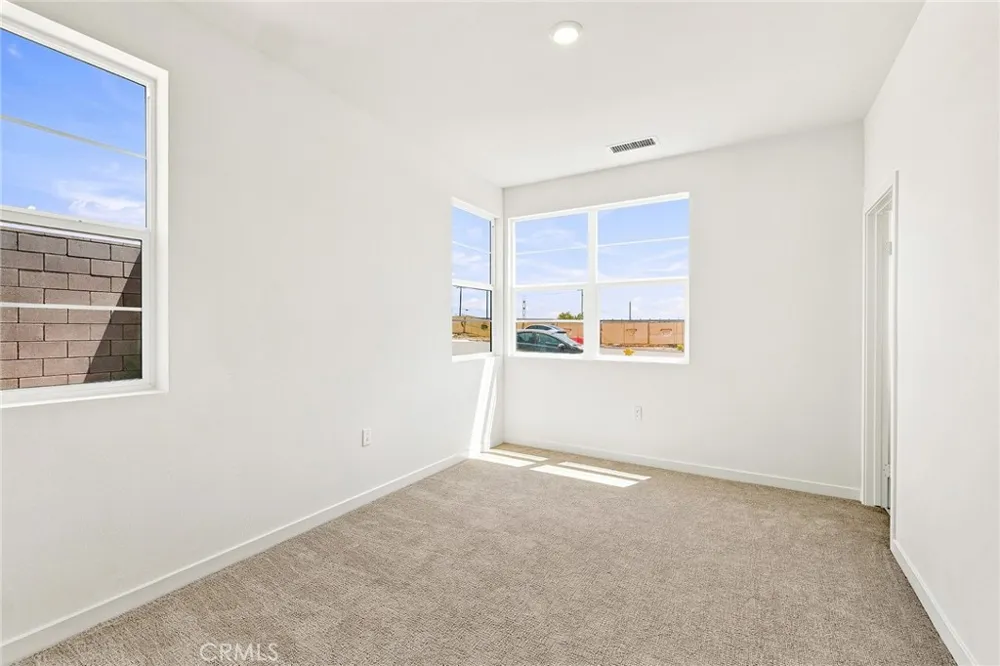 16062 Butterfly Drive Fontana, CA 92336