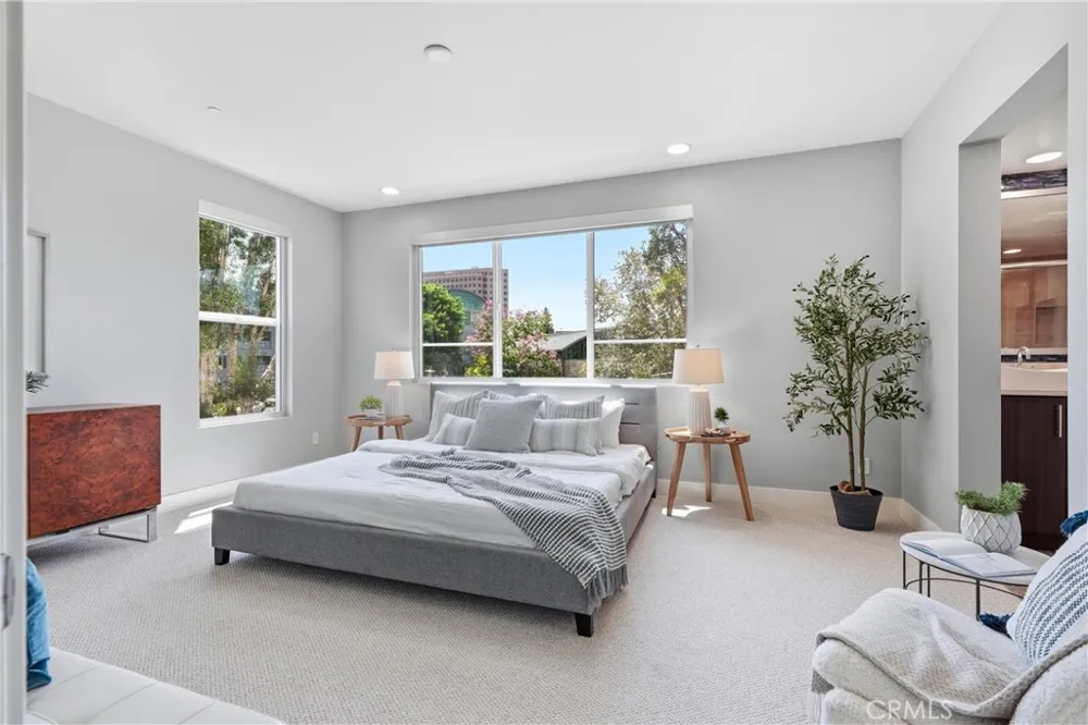 43 Gramercy Irvine, CA 92612