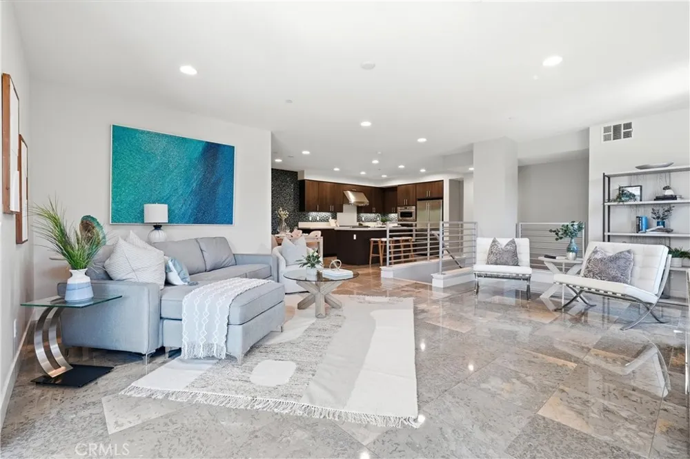 43 Gramercy Irvine, CA 92612