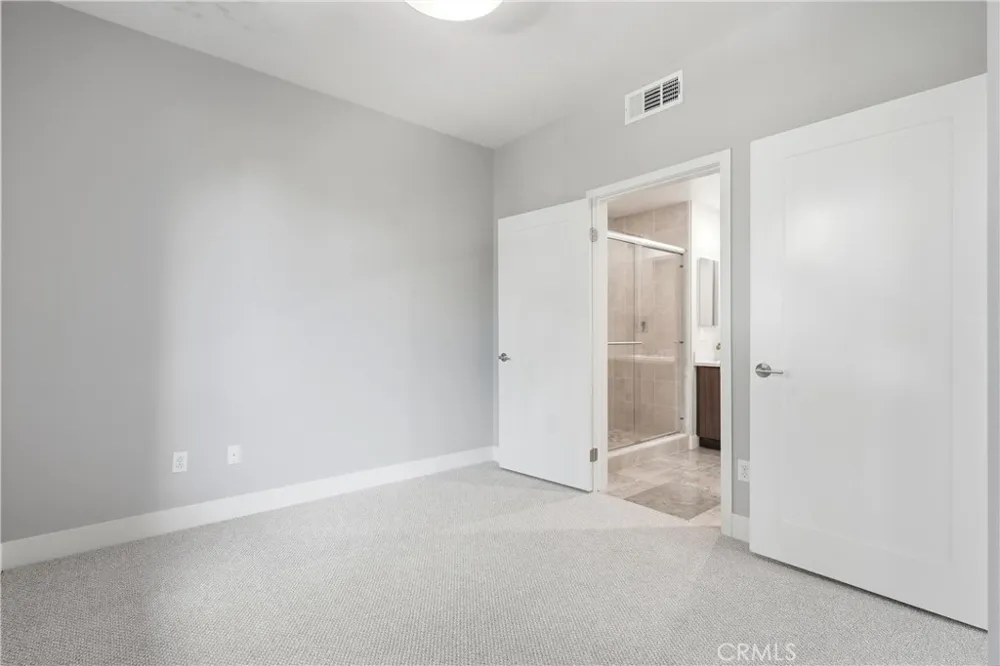 43 Gramercy Irvine, CA 92612