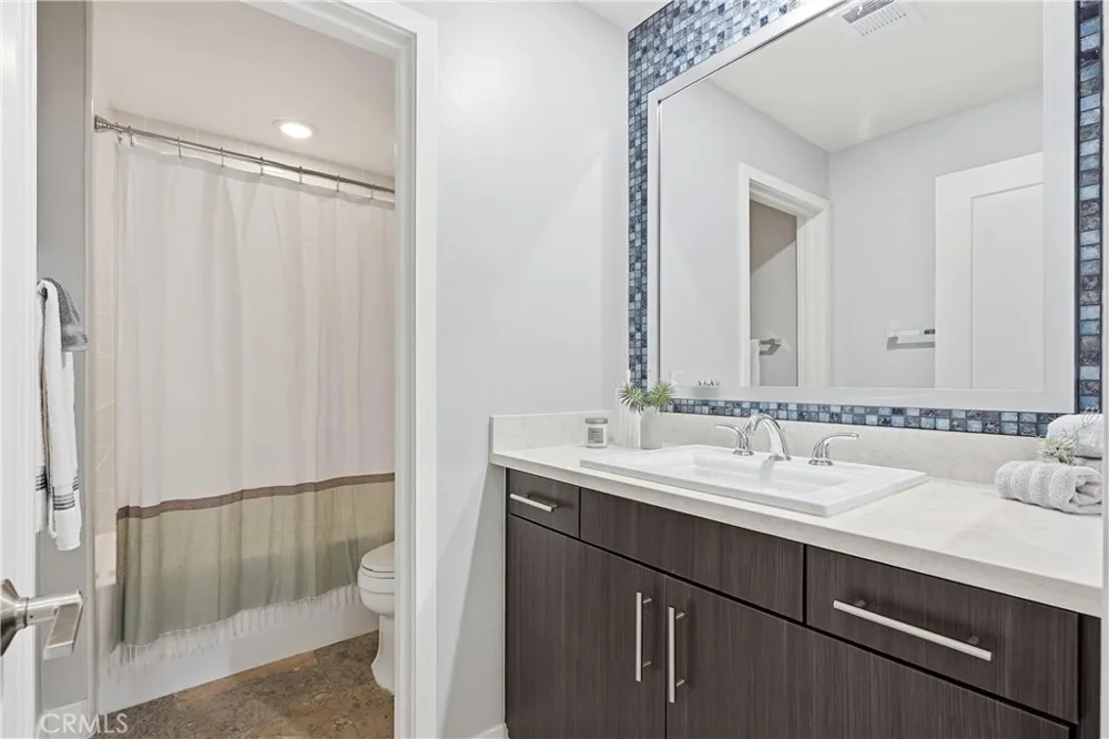 43 Gramercy Irvine, CA 92612