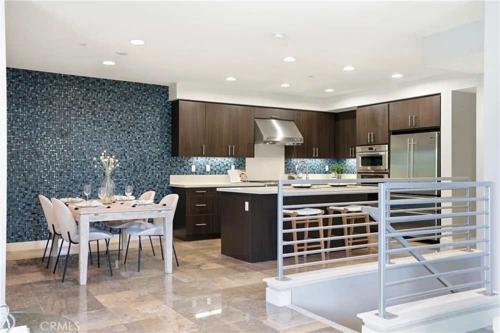 43 Gramercy Irvine, CA 92612