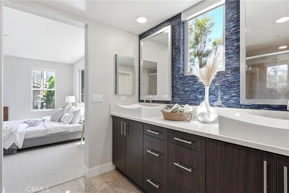 43 Gramercy Irvine, CA 92612