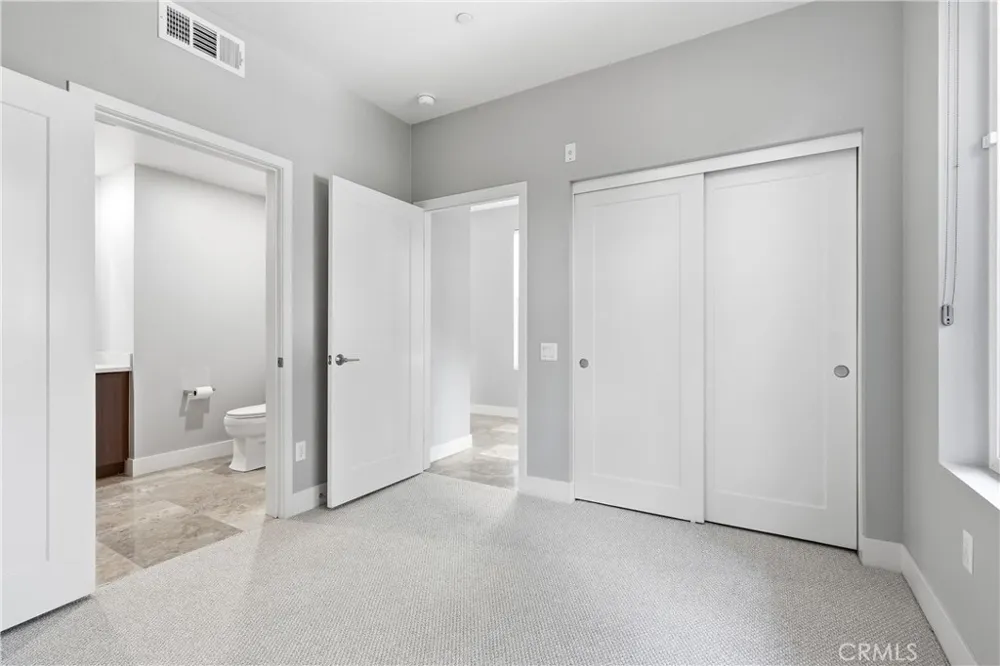 43 Gramercy Irvine, CA 92612