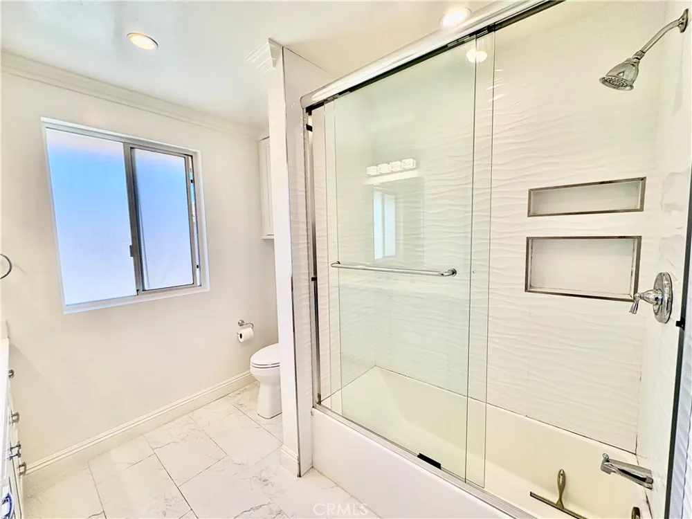 20441 Ravenwood Huntington Beach, CA 92646