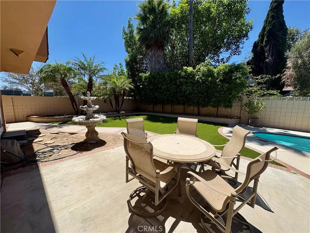 20441 Ravenwood Huntington Beach, CA 92646