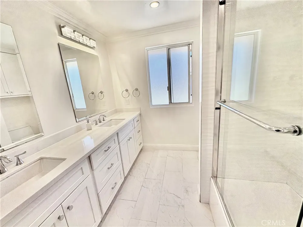 20441 Ravenwood Huntington Beach, CA 92646