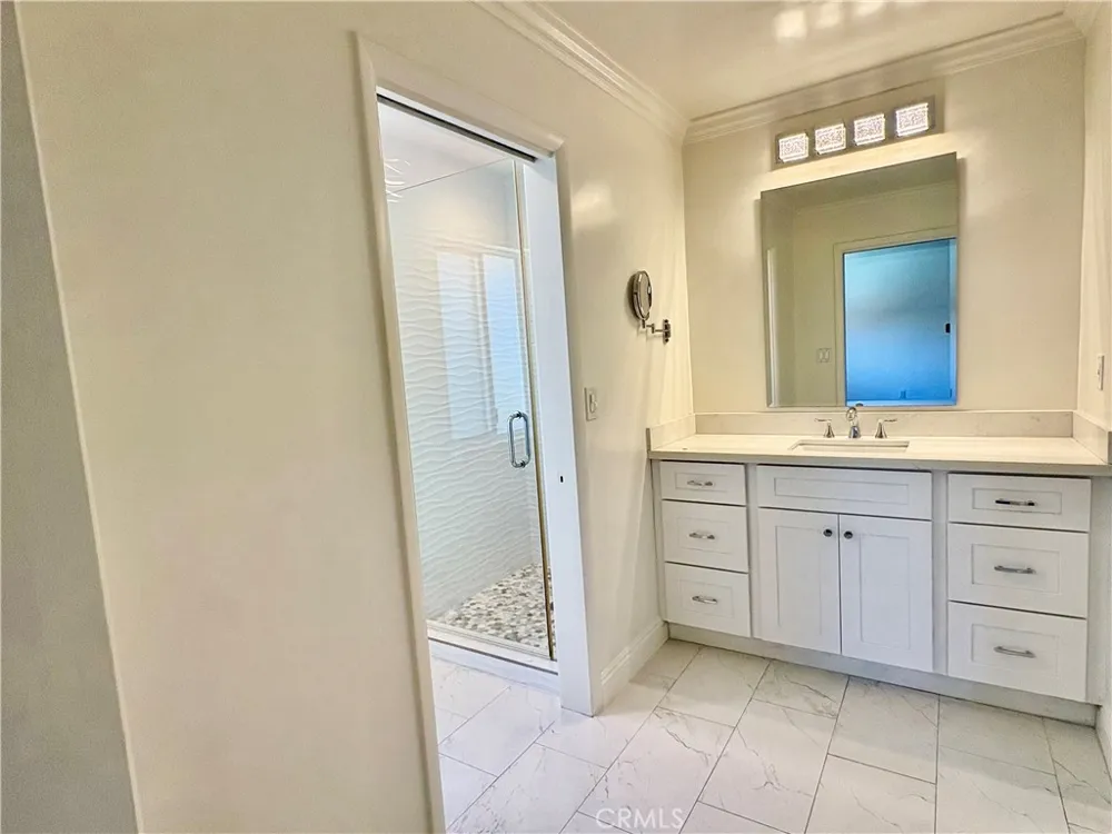 20441 Ravenwood Huntington Beach, CA 92646