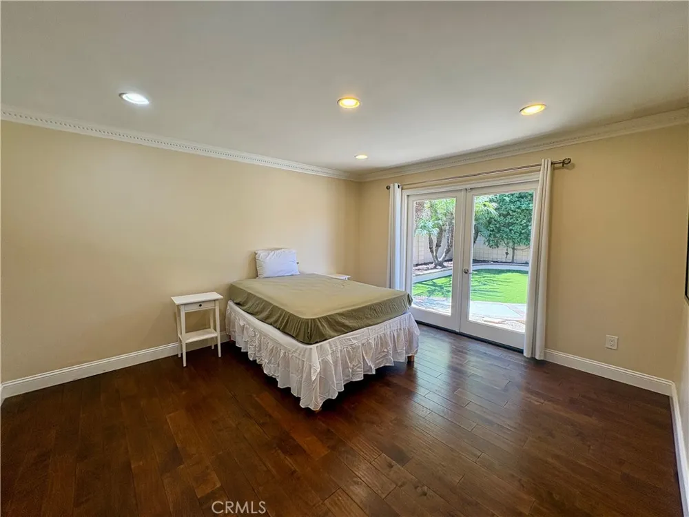 20441 Ravenwood Huntington Beach, CA 92646