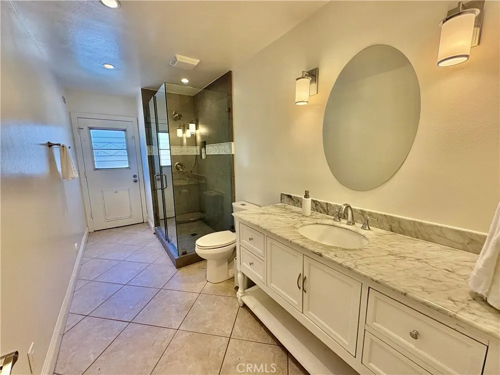 20441 Ravenwood Huntington Beach, CA 92646
