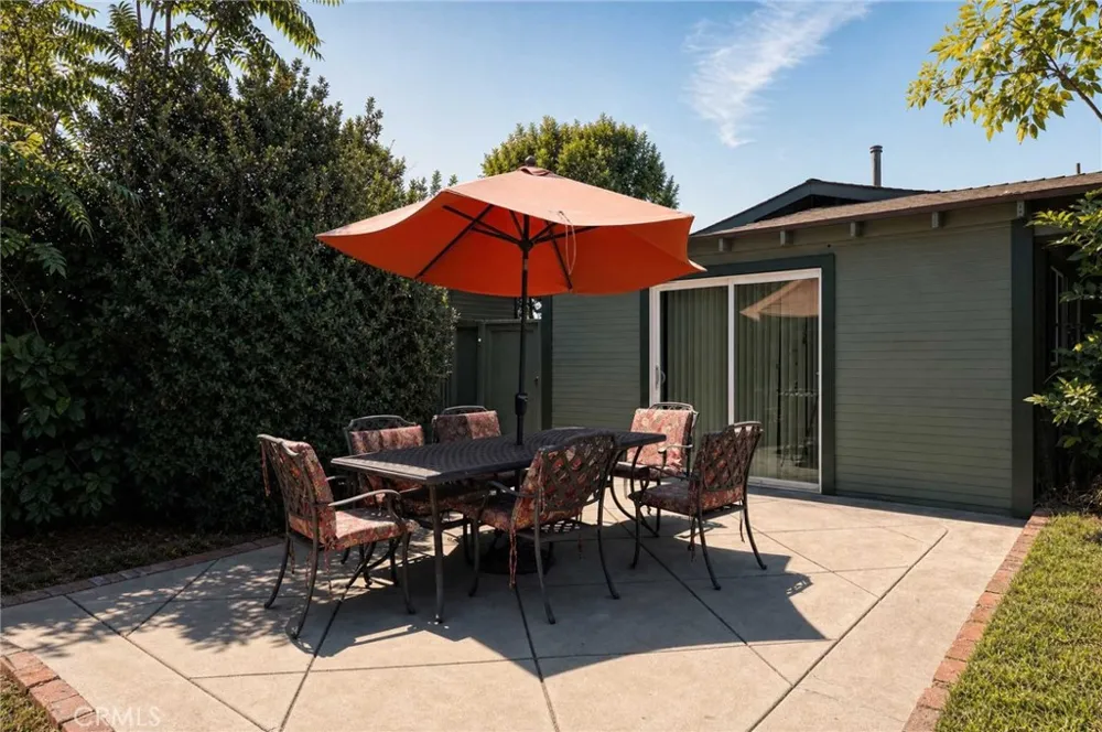 134 Melrose Monrovia, CA 91016