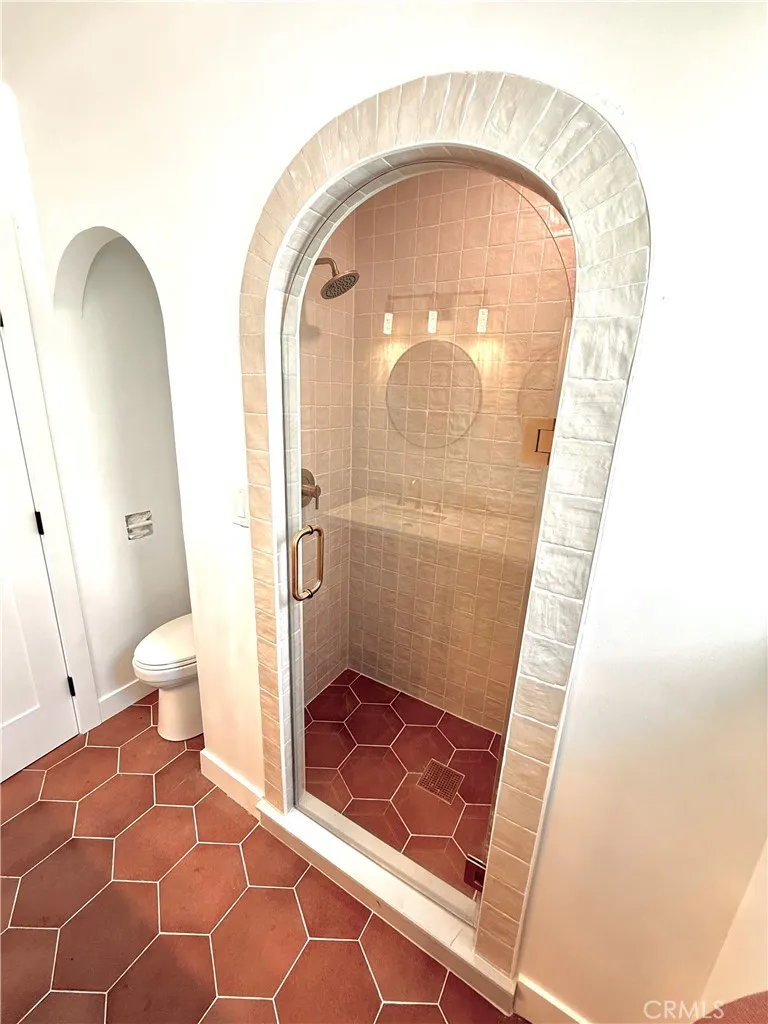 6072 Myrtle Avenue Long Beach, CA 90805