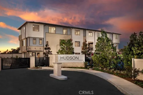 1576 Lima Way #4