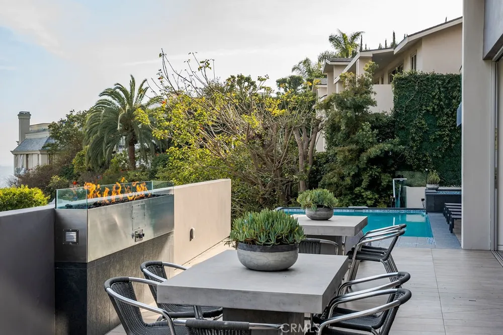 1489 Stebbins Terrace Los Angeles, CA 90069