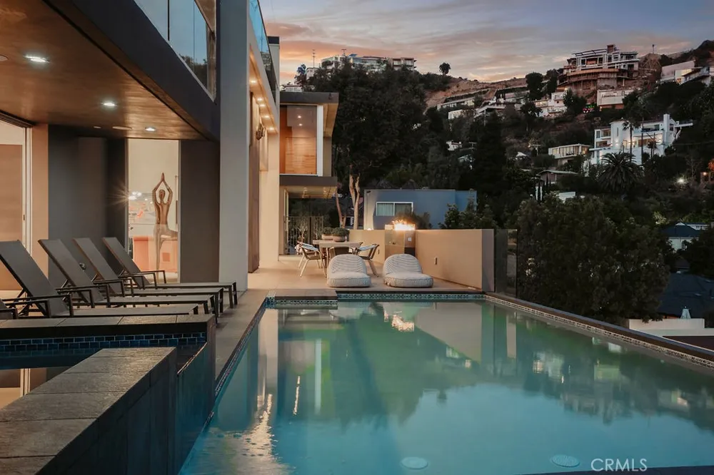 1489 Stebbins Terrace Los Angeles, CA 90069