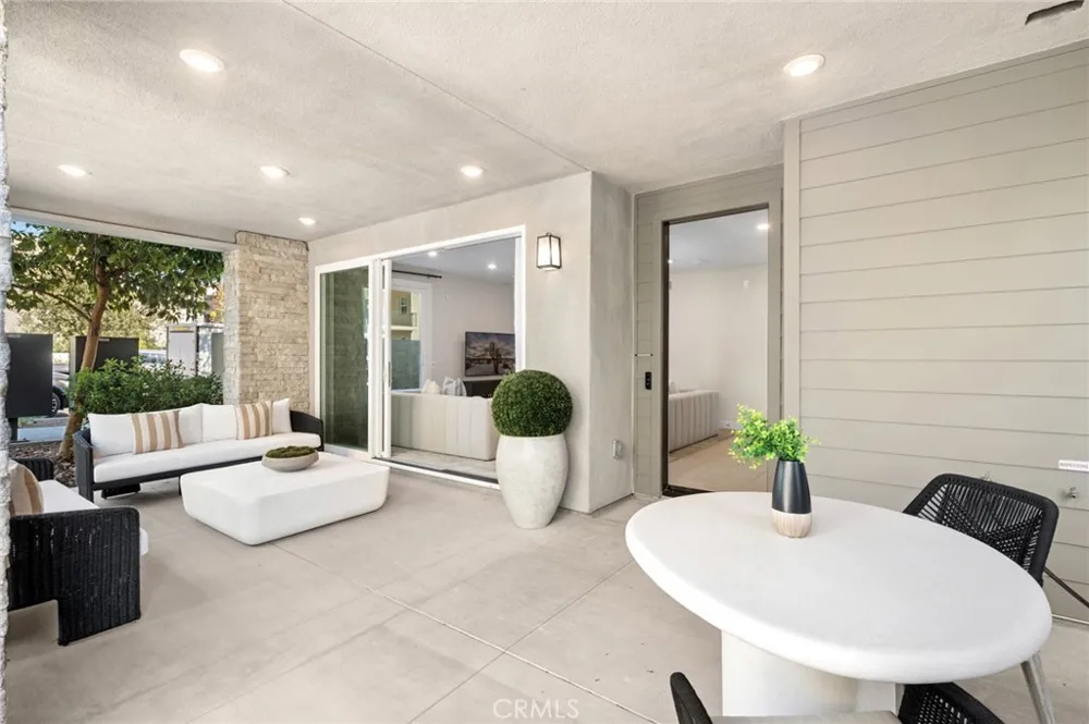 108 Shear Irvine, CA 92618