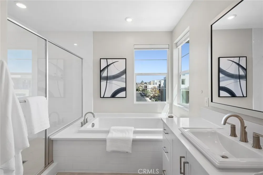 108 Shear Irvine, CA 92618