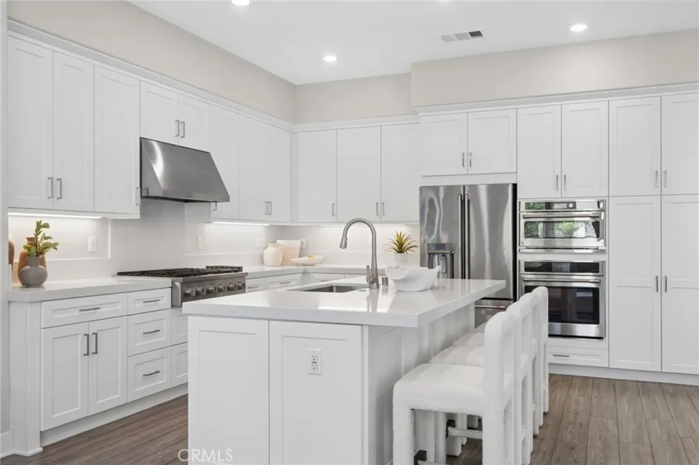 108 Shear Irvine, CA 92618