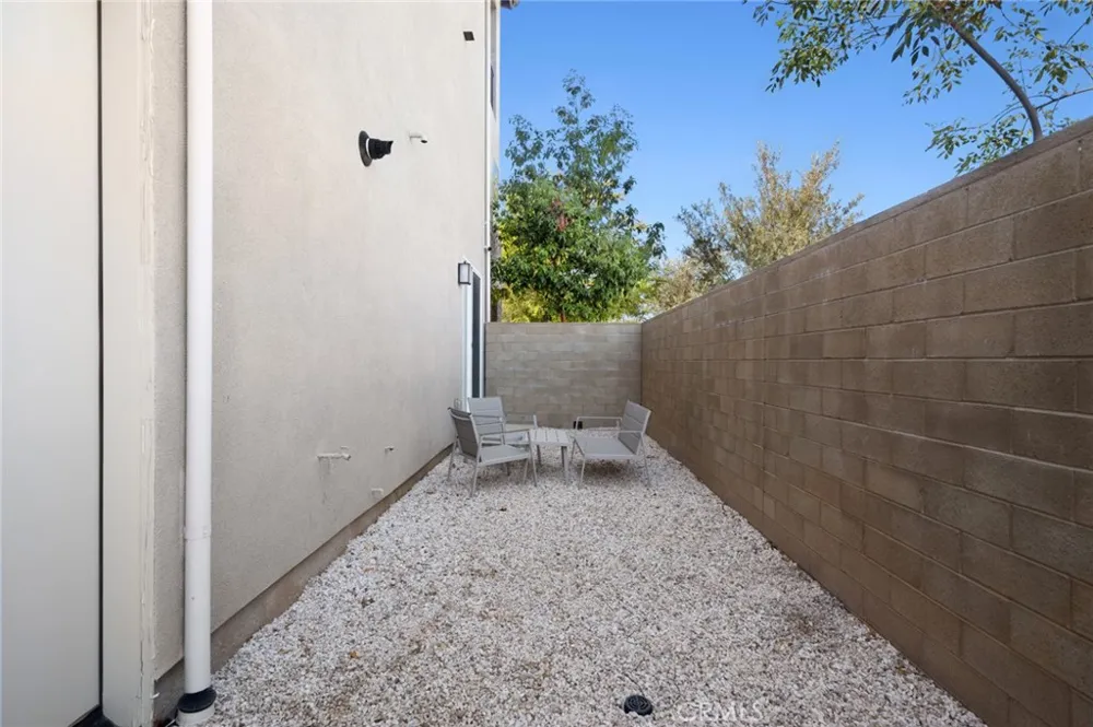 108 Shear Irvine, CA 92618