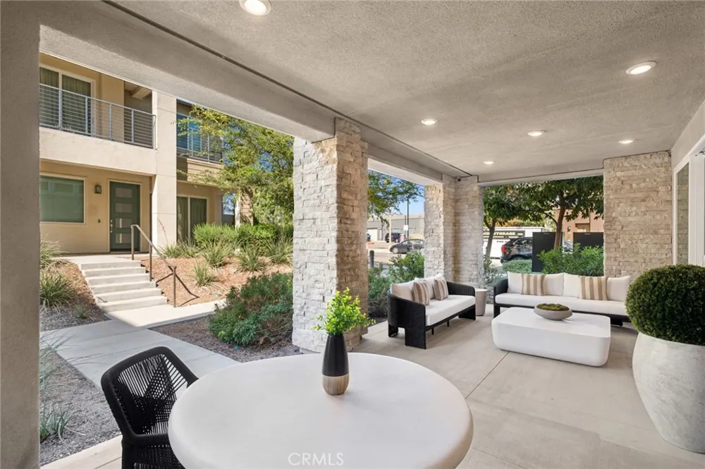 108 Shear Irvine, CA 92618