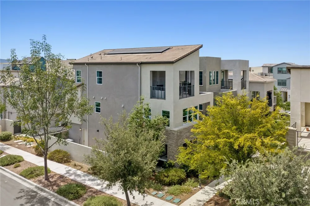 108 Shear Irvine, CA 92618