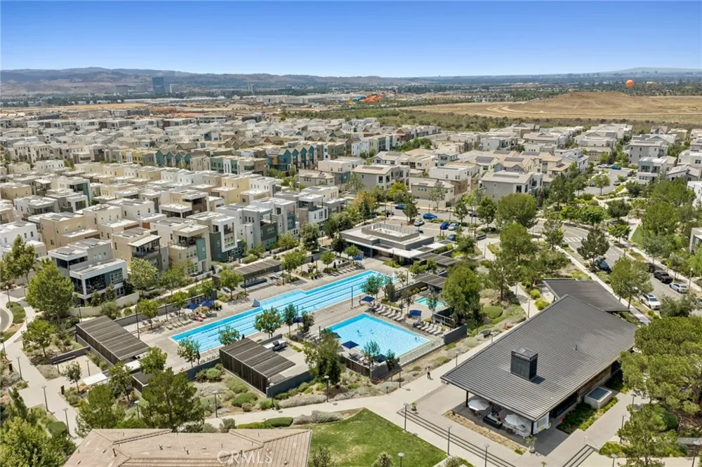 108 Shear Irvine, CA 92618