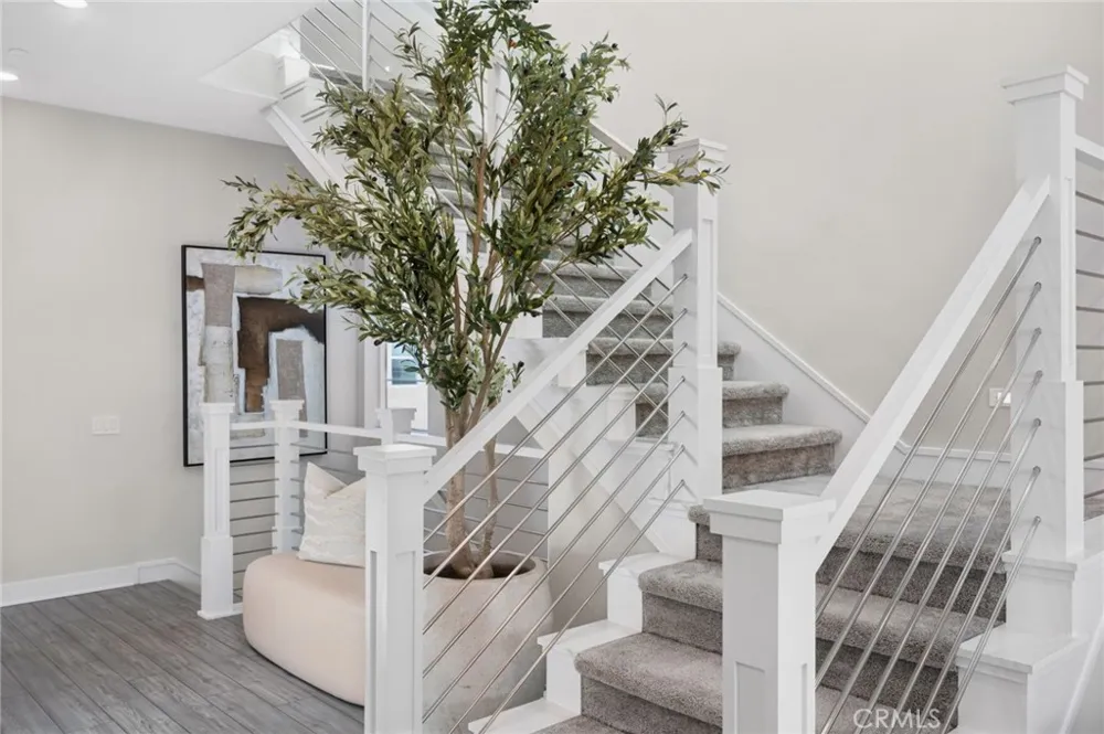 108 Shear Irvine, CA 92618