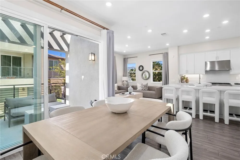 108 Shear Irvine, CA 92618