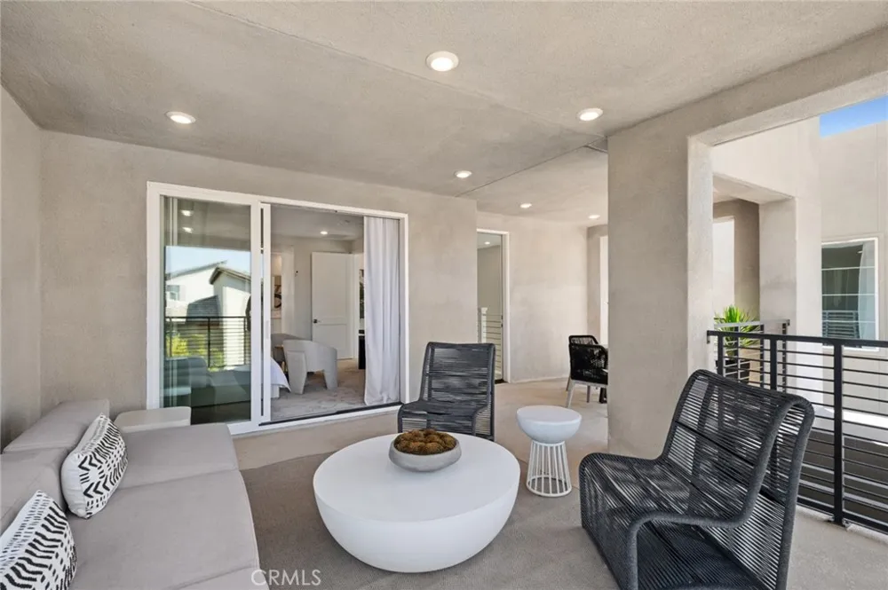 108 Shear Irvine, CA 92618