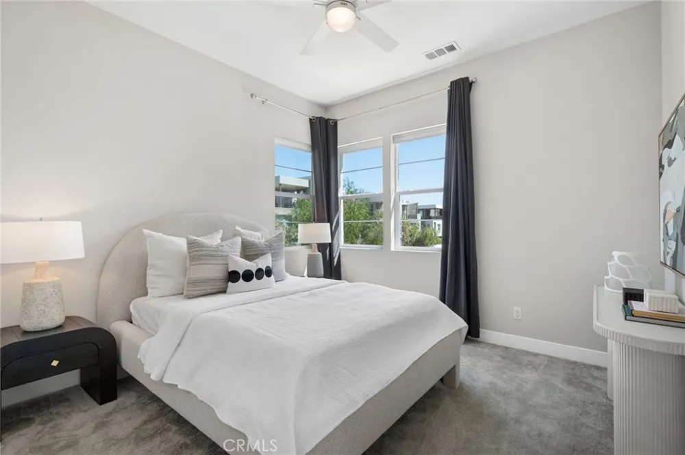 108 Shear Irvine, CA 92618
