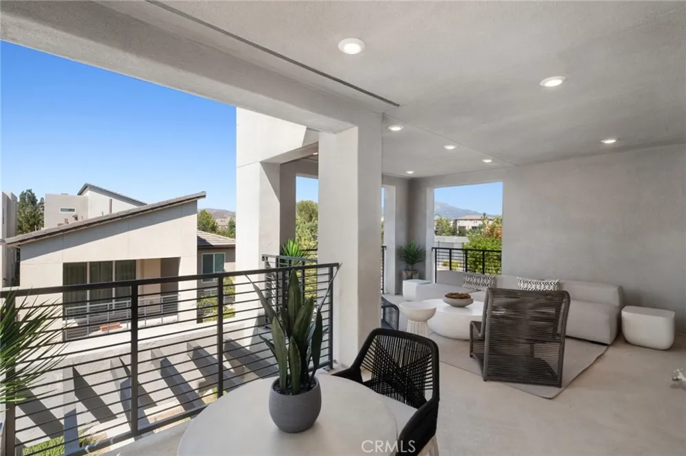108 Shear Irvine, CA 92618
