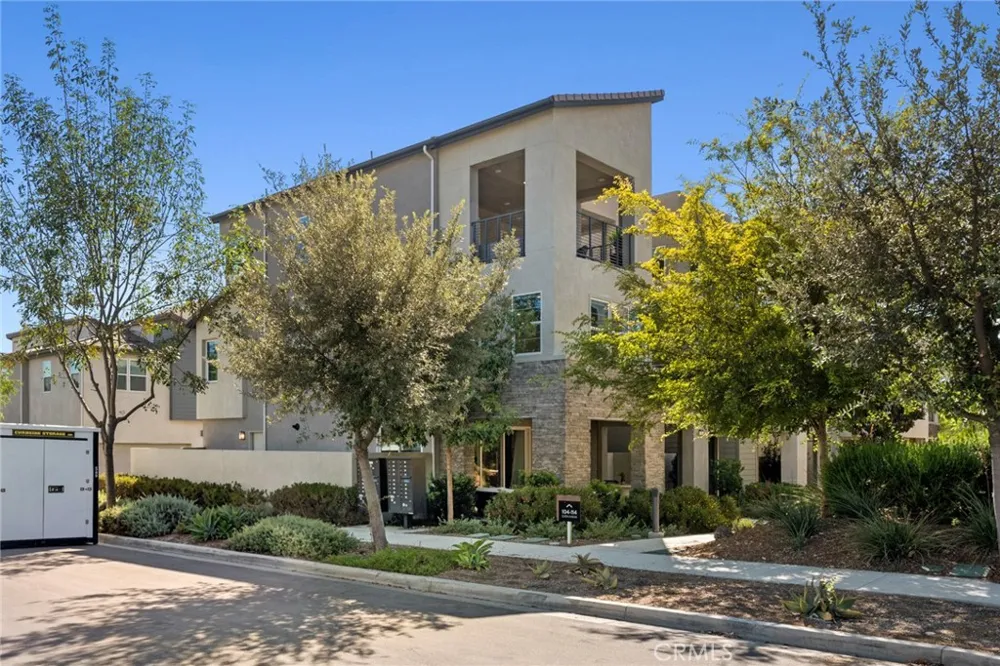 108 Shear Irvine, CA 92618