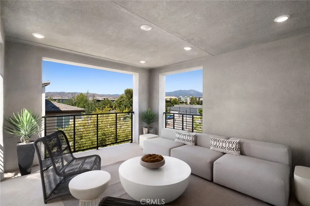 108 Shear Irvine, CA 92618