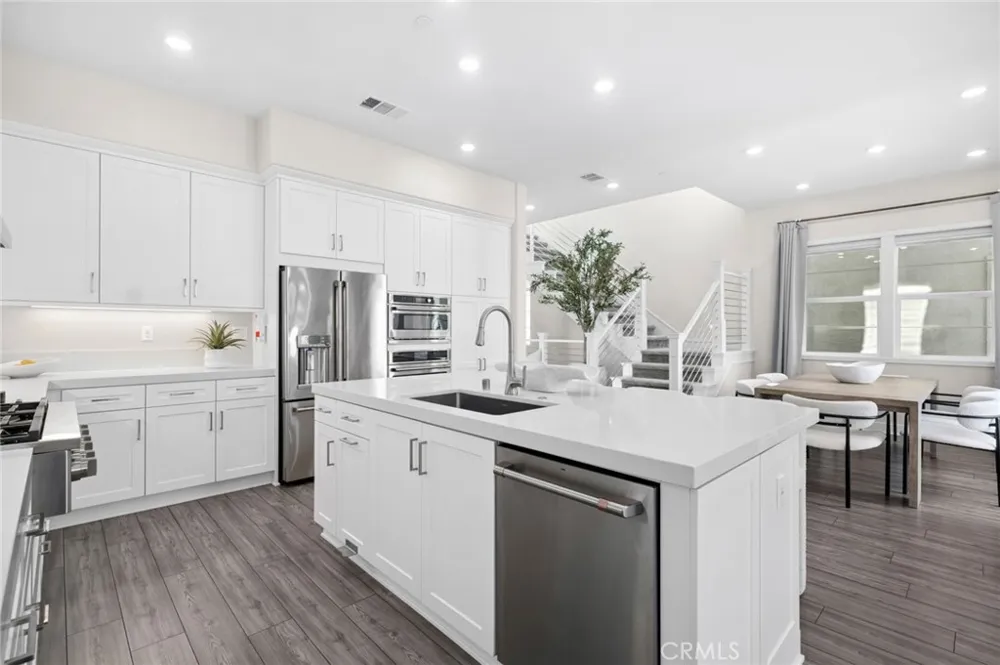 108 Shear Irvine, CA 92618