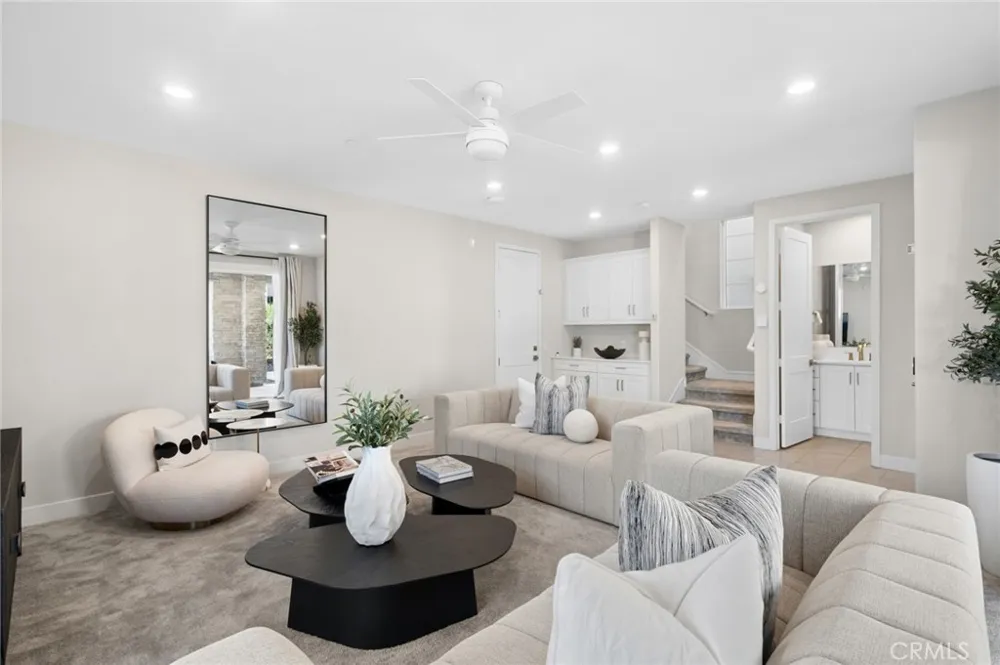 108 Shear Irvine, CA 92618