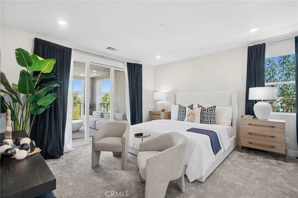 108 Shear Irvine, CA 92618