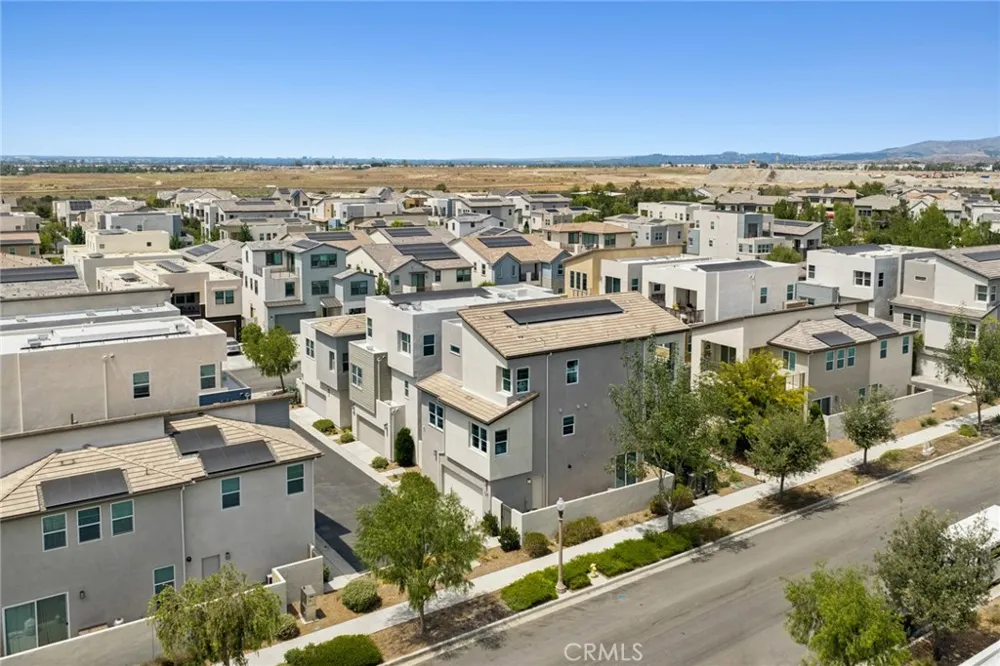 108 Shear Irvine, CA 92618