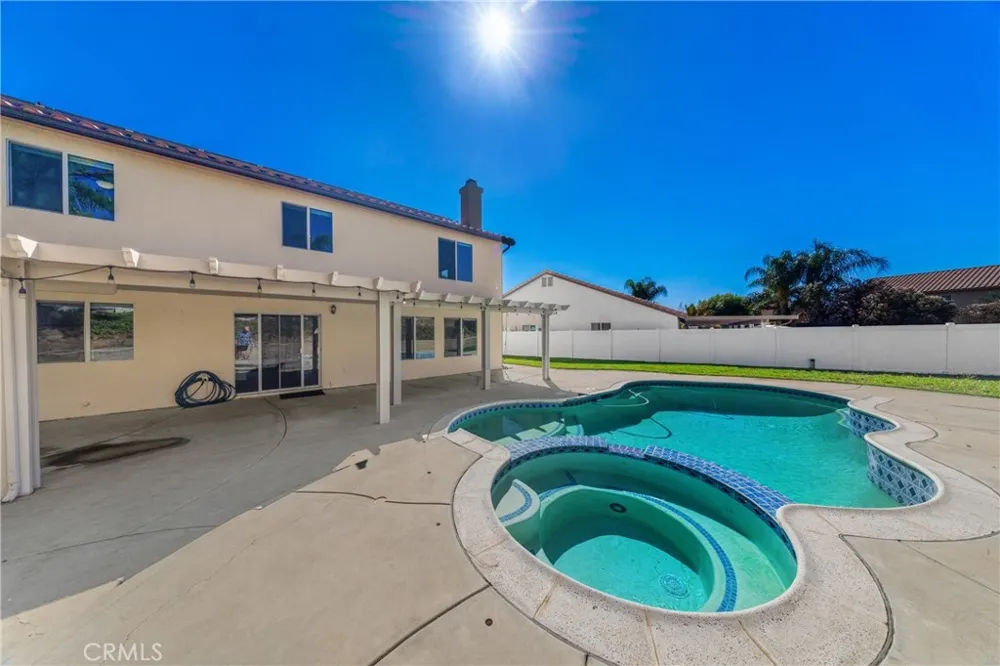 25043 Babbling Brook Menifee, CA 92584